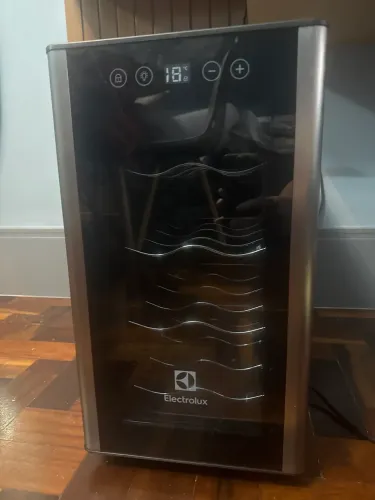 Adega Electrolux 8 Garrafas - Na Garantia