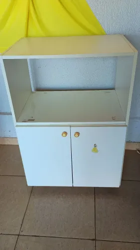 ARMÁRIO DE COZINHA PRA MICROONDAS $180,
