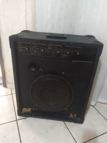 Vendo uma caixa de som ciclotron em perfeito estado por R$ 250.00