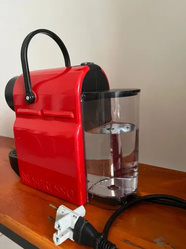 Para retirar peças ou conserto Nespresso Cafeteira