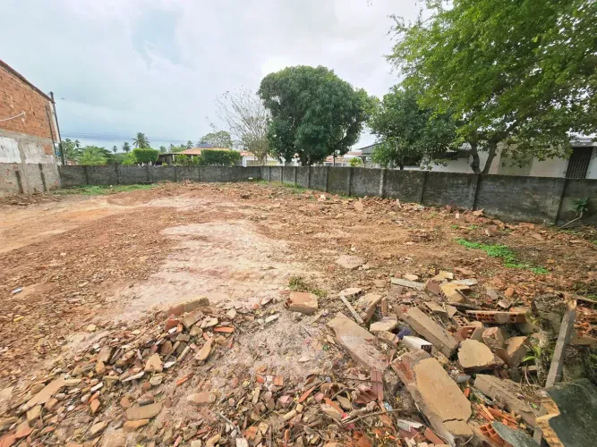 Chance Única! Terreno de 604 m² a 100 m do mar em São José da Coroa Grande.