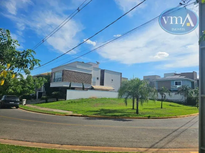 Vendo Terreno esquina, 397,59 m², Condomínio Alphaville 2, Região Jardim Itália, Cuiabá-MT
