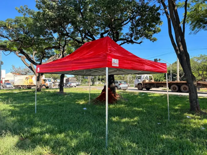 Tenda Sanfonada 3x4,5m em PVC