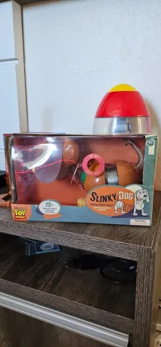 Toy Story - Slinky que fala (Inglês)