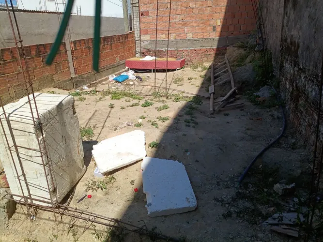 VENDO TERRENO NO BAIRRO JAPIIM 