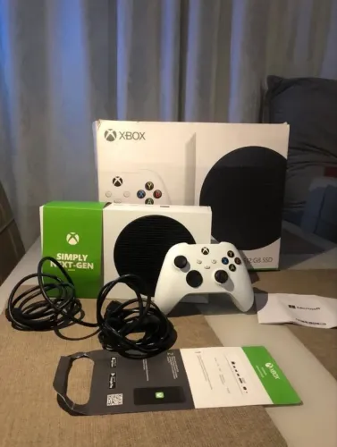 Estado de novo ,Xbox séries s na caixa controles original
