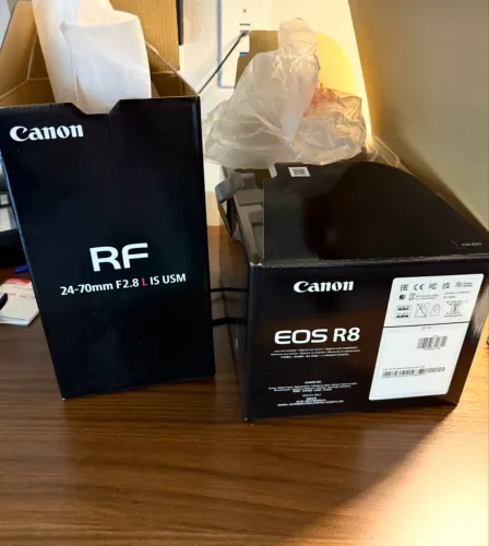 Canon R8 com lente 24-70 2.8