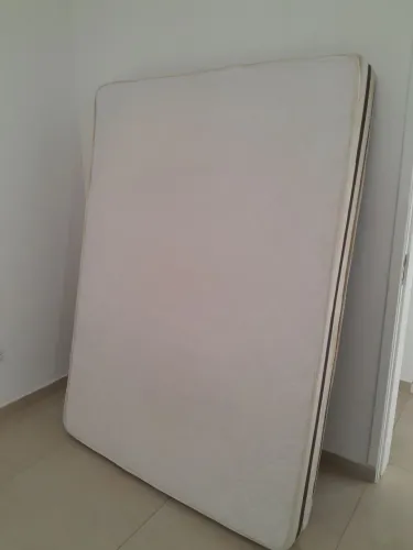 Cama e colchão casal, vendo casadinha!