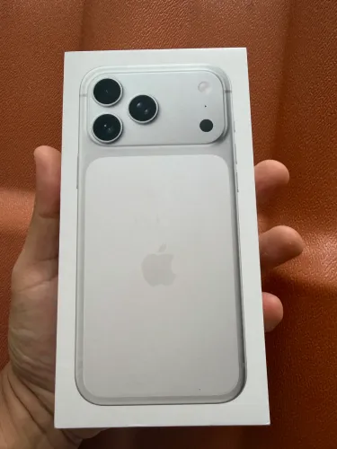 iPhone 17 Pro Max 256GB Silver  - NOVO, LACRADO na Caixa