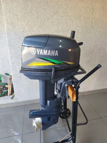 Motor 25/30 HP Yamaha 2018 estado zero 
