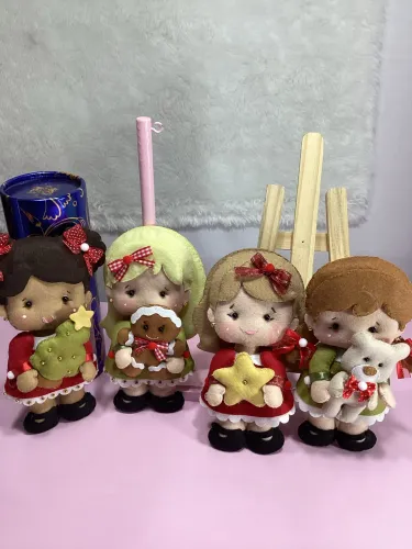 Kit de 4 Bonequinhas de Natal com pingente em feltro
