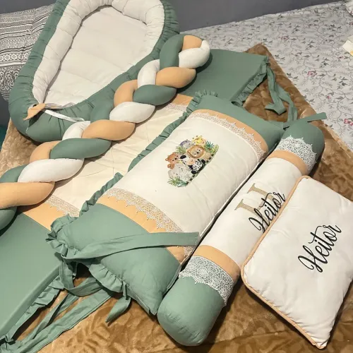VENDO KIT DE ALMOFADAS COM NOME DE HEITOR 