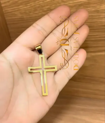 Pingente crucifixo em Ouro 18k