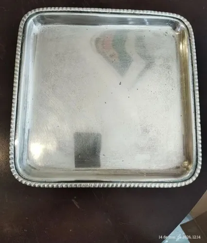 Bandeja quadrada em prata 90