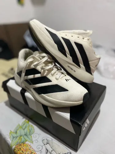 TÊNIS ADIDAS ADIZERO EVO SL MASCULINO BRANCO / Tamanho: 39/40