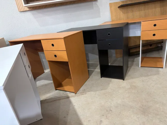 Escrivaninha de Estudo Gamer Home Office Compacta com 2 Gavetas em Diversas Cores