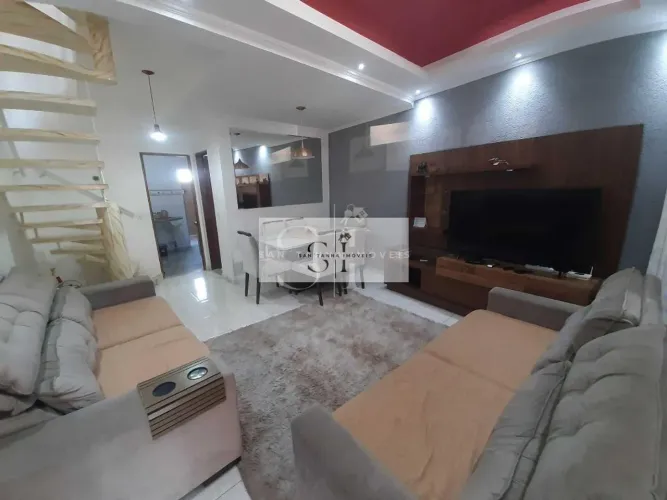 Casa à Venda em Chácara Santa Maria