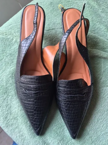 Scarpin preto salto 6cm
