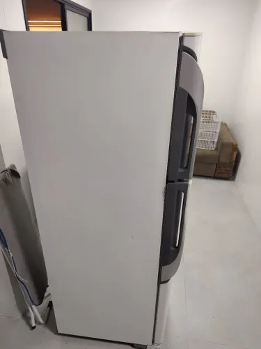 Geladeira Panasonic 