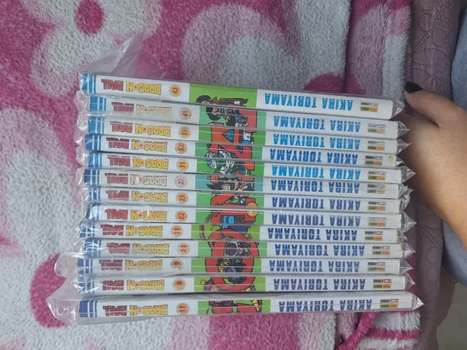 DESAPEGO DE MANGÁS E LIVROS