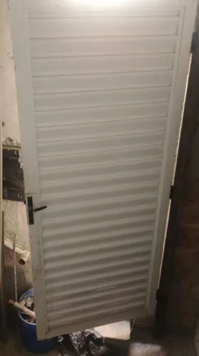 Porta de alumínio , sem batente