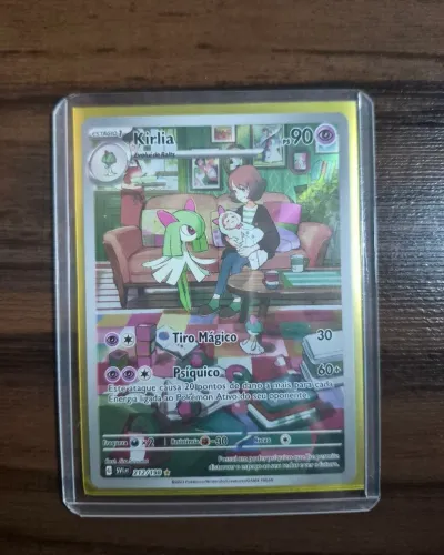 Carta Kirlia original Pokemon TCG Escarlate e Violeta (212/198)