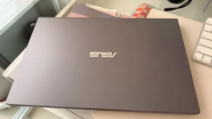 Notebook Asus VivoBook 15 Ryzen 5 8GB RAM SSD 256GB Win 11 - Sem Marcas