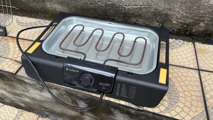 Churrasqueira Elétrica Cadence 127V - Pouquíssimo Uso