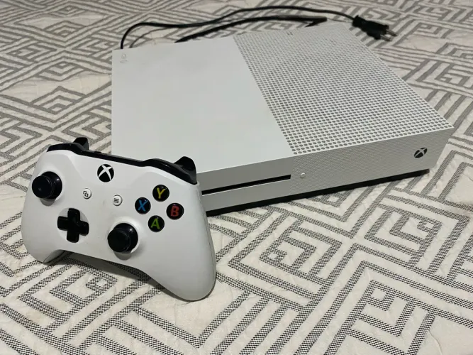 Xbox One S