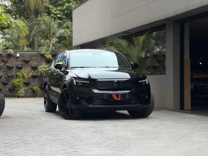 Volvo EC40 Black Edition Ultra AWD P8 2026