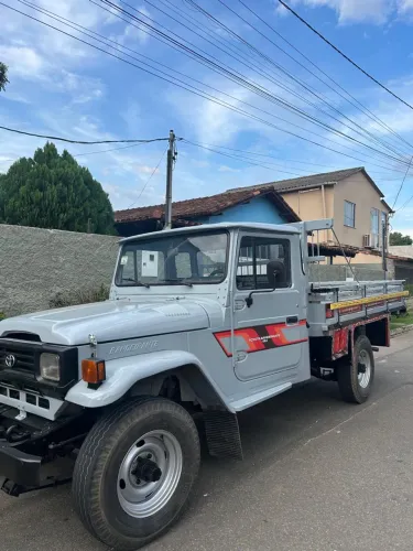 Toyota Band.Jipe Cap.de Aço Chas. Curto Diesel 1999
