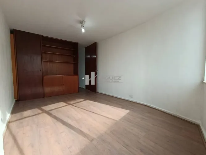 Vende-se Sala Comercial de 72 m² no Melhor Ponto do Centro do Rio | Rua 13 de Maio com Vis