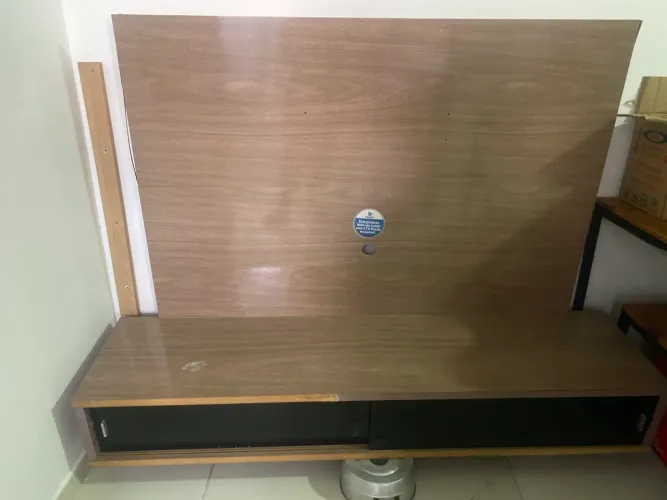 Vende-se painel de tv com armários