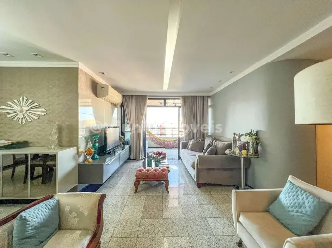 Apartamento a venda no Ilhotas com 4 Suítes