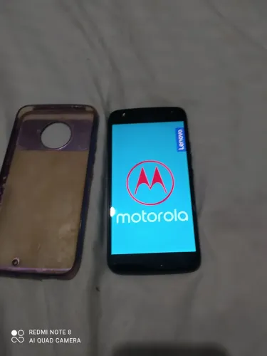 Moto x4 