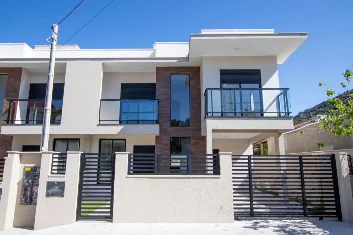 Sobrado com 3 Quartos e 2 banheiros para Alugar, 140 m²