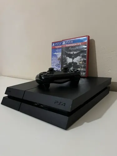 PlayStation 4 PERFEITO ESTADO