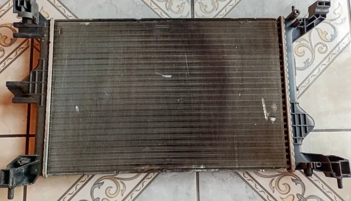 Radiador usado modelo Onix 2013/2018.