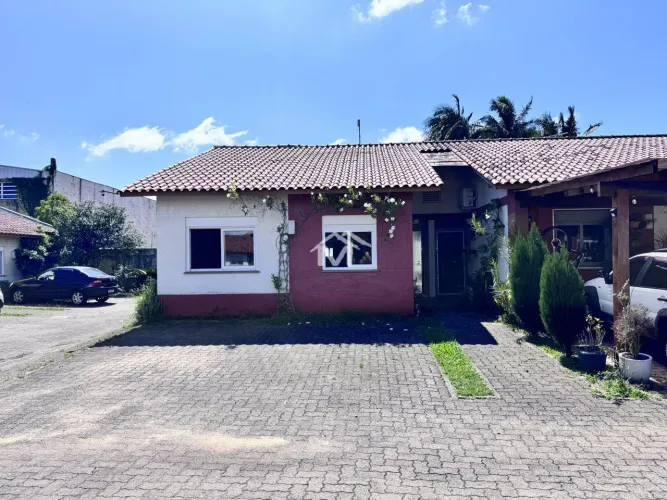 Casa Semimobiliada à Venda no Condomínio Villa Di Itália, Canoas  Bairro Olaria REF: 50192
