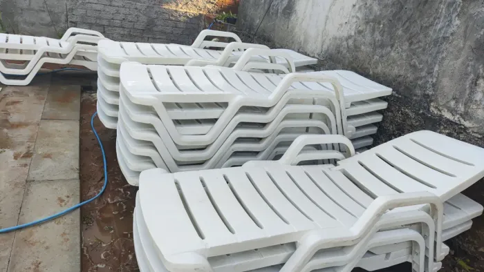 Espreguiçadeira piscina com rodinha