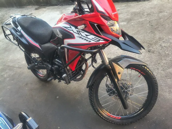 Vendo 2 XRE 300 valor 55 a VISTA 