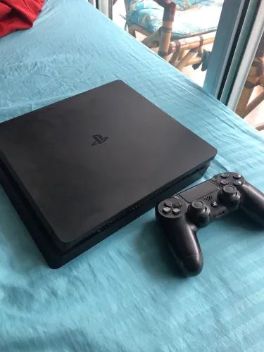 PlayStation 4 Slim 500GB