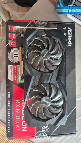 2 placas de vídeo AMD 6600xt