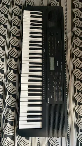 Teclado YAMAHA PRS-E273