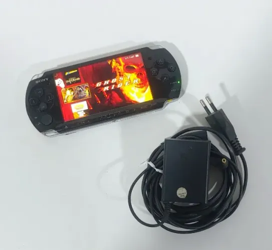 PSP 3000 Funcionando, lotado de jogos
