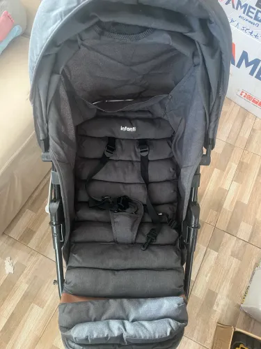 Carrinho de bebê e bebê conforto Marca: Travel System Breeze Duo Zion - Semi Novo 