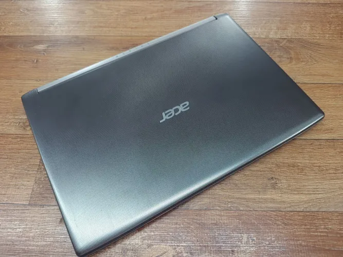 Notebook Acer i5 7Gth 8GB M2.120GB 500GB 15.6" (Garantia)