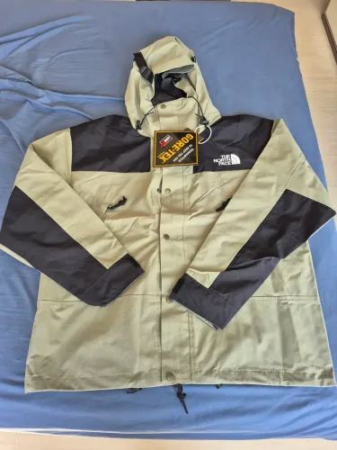 JAQUETA THE NORTH FACE GORE-TEX - NOVA -  medidas 70 cm x 60 cm