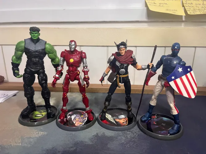 Young avengers Marvel legends