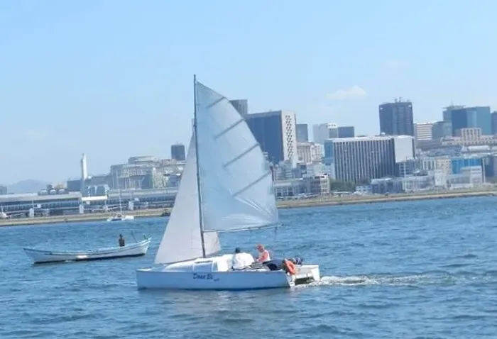 Veleiro catamarã 0km cabinado Pomar Cat 20'. hobie tiki